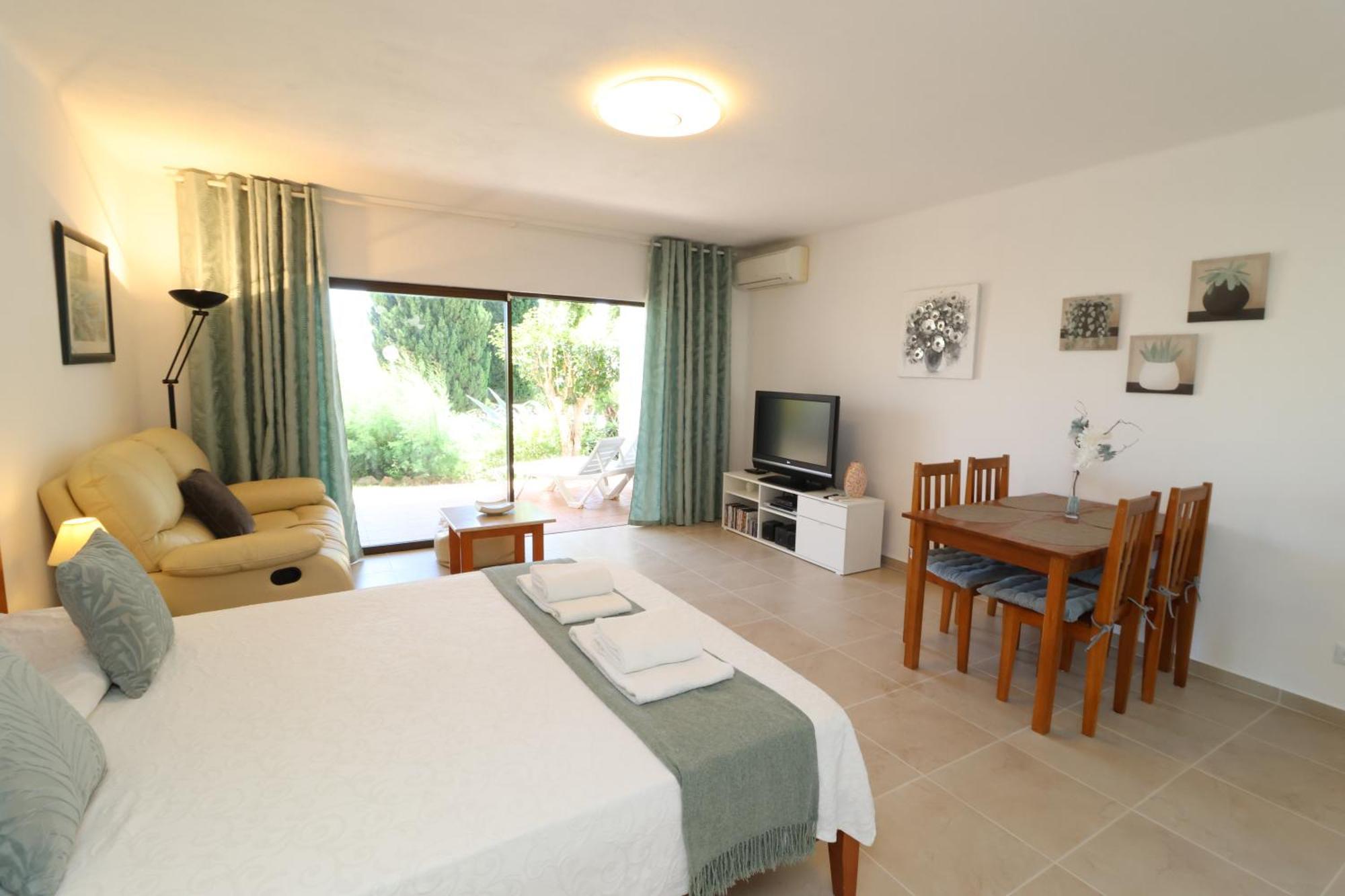 Camelia 52 Beach Studio Apartment - Sao Rafael, Albufeira Exterior photo