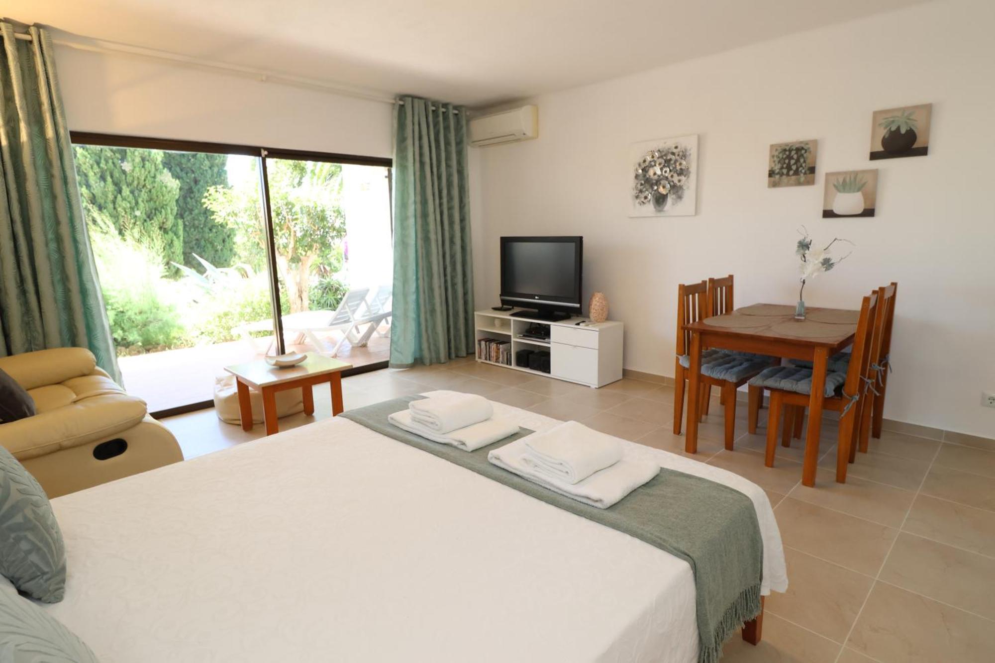 Camelia 52 Beach Studio Apartment - Sao Rafael, Albufeira Exterior photo
